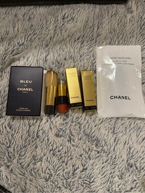 CHANEL Beauty Mix — Navy, Gold, White